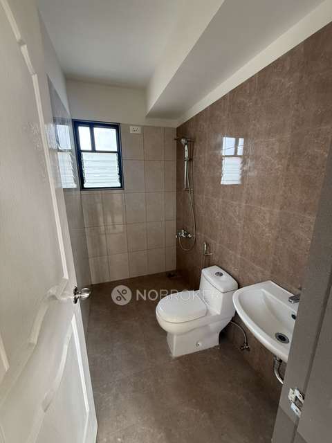 2 BHK Flat In Falcon Tower At Riverview City for Rent  In Riverview City Pune Magrapatta