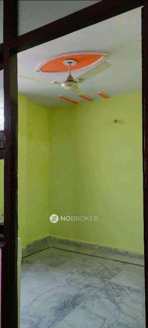 2 BHK Flat In Standalone Building   For Sale  In Vinod Nagar East