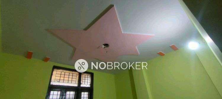 2 BHK Flat In Standalone Building   For Sale  In Vinod Nagar East