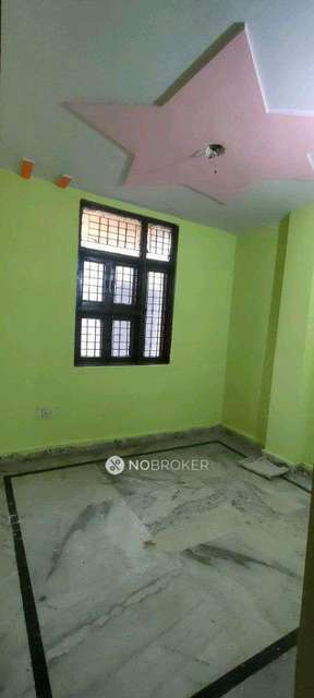 2 BHK Flat In Standalone Building   For Sale  In Vinod Nagar East