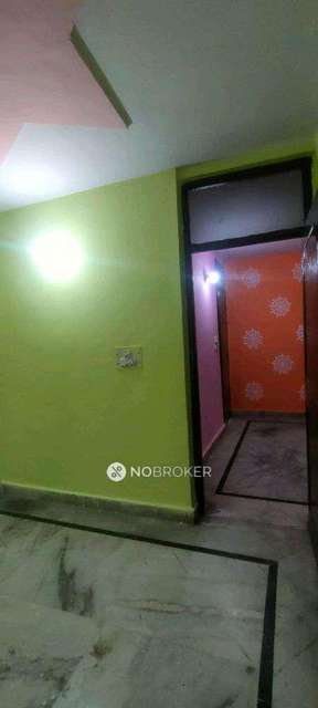 2 BHK Flat In Standalone Building   For Sale  In Vinod Nagar East