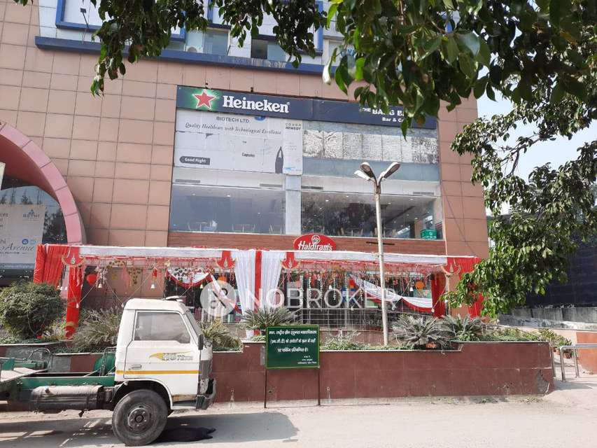 Shop in Kaushambi, Ghaziabad for sale 
