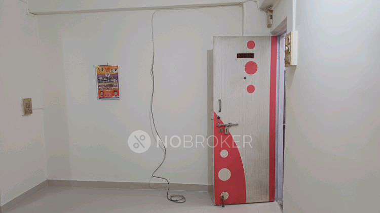 1 RK Flat In Chandrashekar Co Operative Housing Society For Sale  In Thane