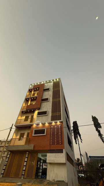 4+ BHK Flat In Standalone Building  For Sale  In Koralur