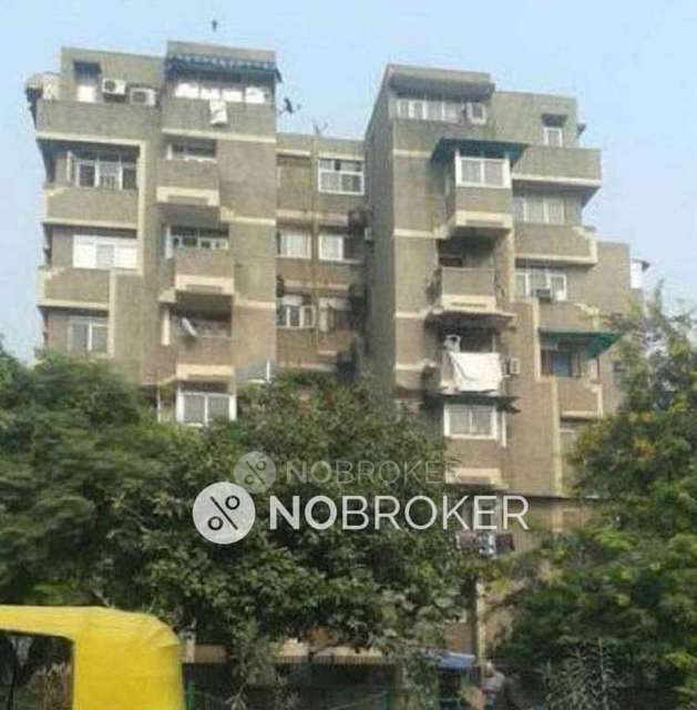 Single Room for Female In 3 BHK  In Law Apartments In Karkardooma Anand Vihar