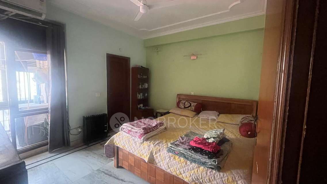 3 BHK Flat For Sale  In Chittaranjan Park