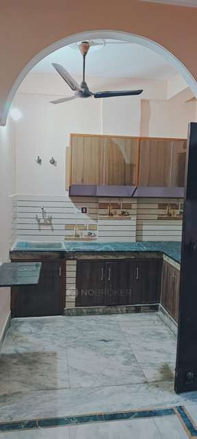 2 BHK Flat In Shree Ji Apartment For Sale  In Shiv Chowk