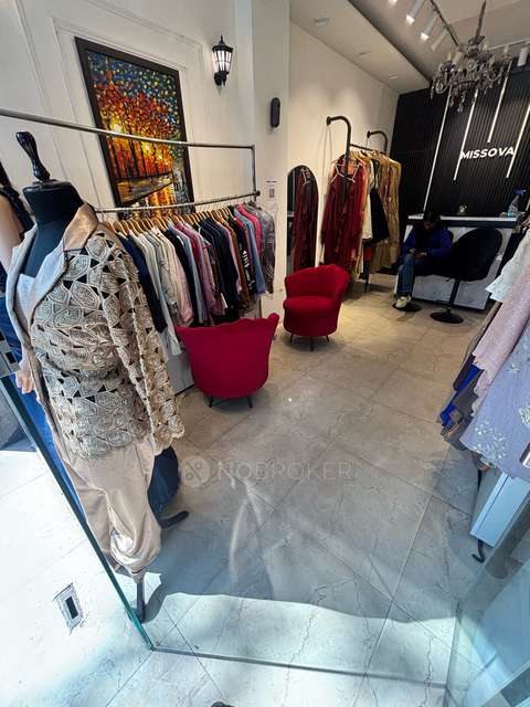 Showroom in G.d. Goenka Public School Junior, Delhi for Rent 