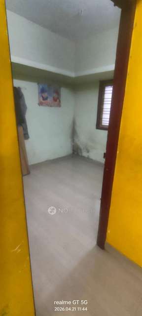 Shared Room for  In 1 BHK  In Apartment In Medavakkam