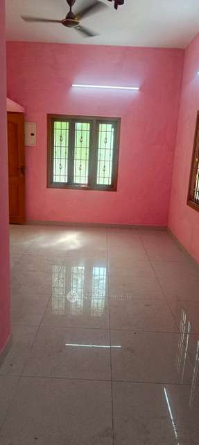 Godown/Warehouse in Neelankarai, Chennai for Rent 