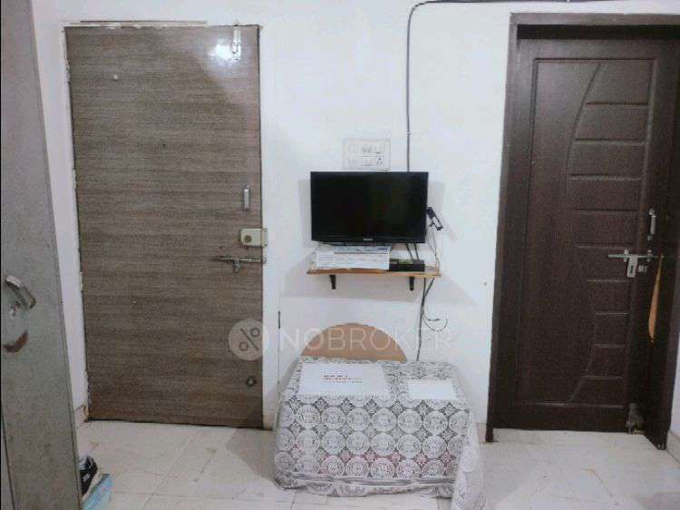 Single Room for Female In 2 BHK  In Paksha Apartment In Wadgaon Sheri