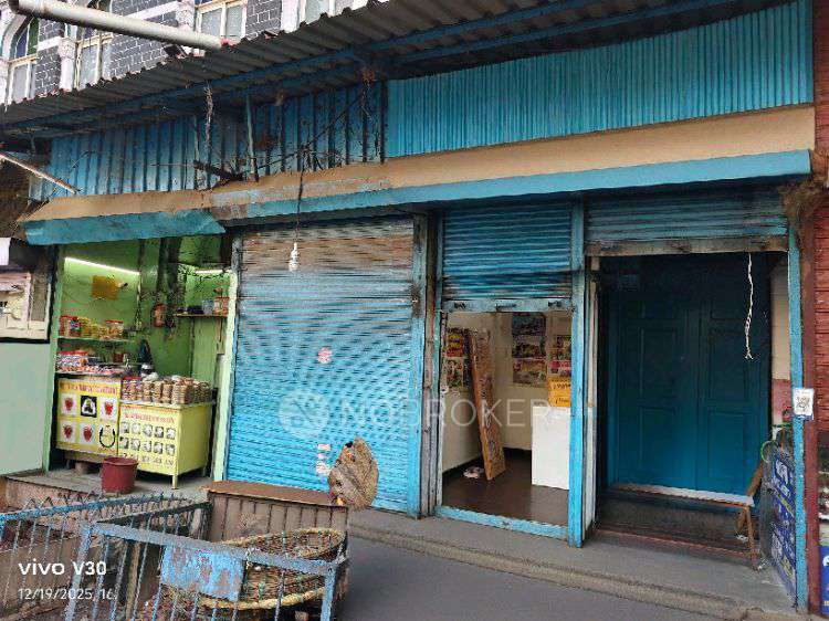 Shop in Crawford Market, Mumbai for sale 