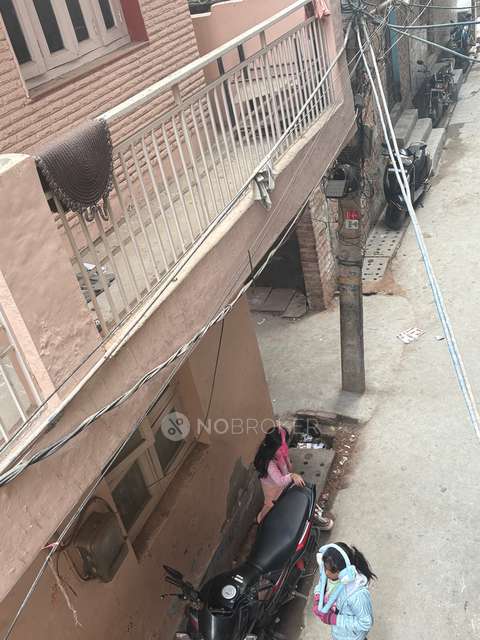 2 BHK Flat for Rent  In Burari