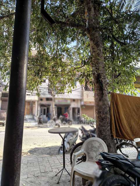Shop in Ashok Nagar, Delhi for Rent 