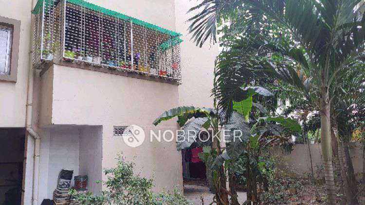 2 BHK Flat In Laxmi Narayana For Sale  In Moosapet