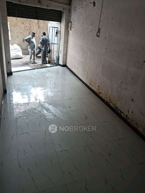 Shop in Bhayandar East-west Footover Bridge, Mumbai for Rent 