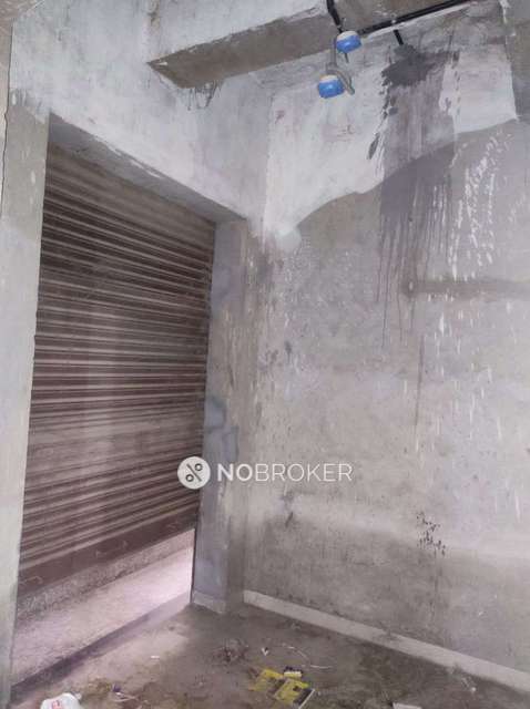 Shop in Crossings Republik, Ghaziabad for sale 