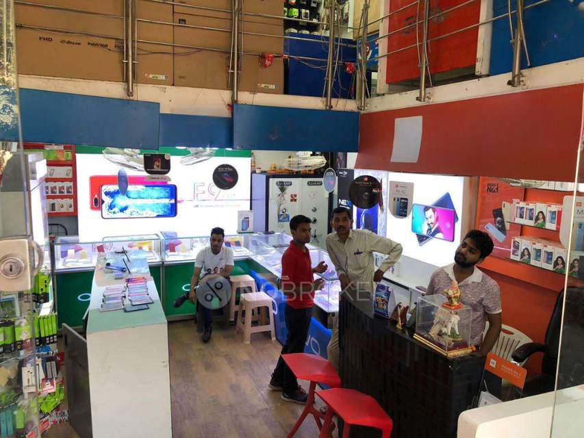 Shop in Kotla Mubarak, Delhi for Rent 