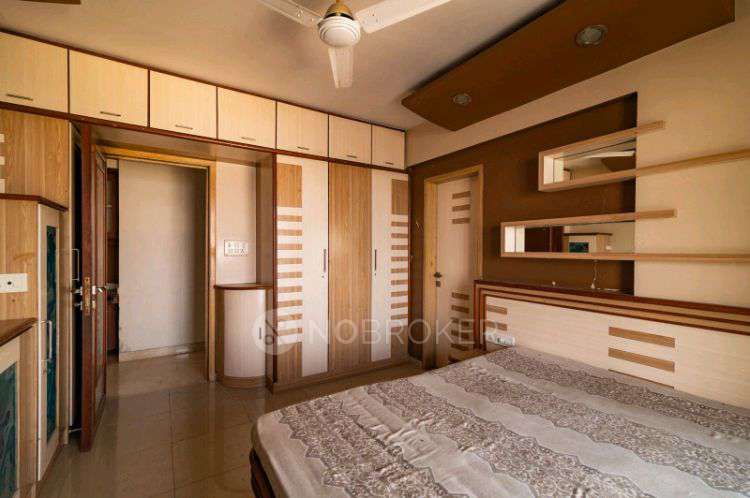 4+ BHK Flat In Eternity Complex For Sale  In Thane West