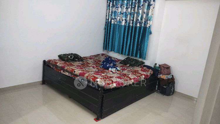 2 BHK Flat In Swapnalok For Sale  In Hadapsar