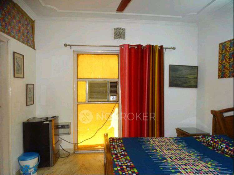 Single Room for Female In 3 BHK  In A142 In 127 To 137, Pocket A, Sarita Vihar, New Delhi, Delhi 110076, India