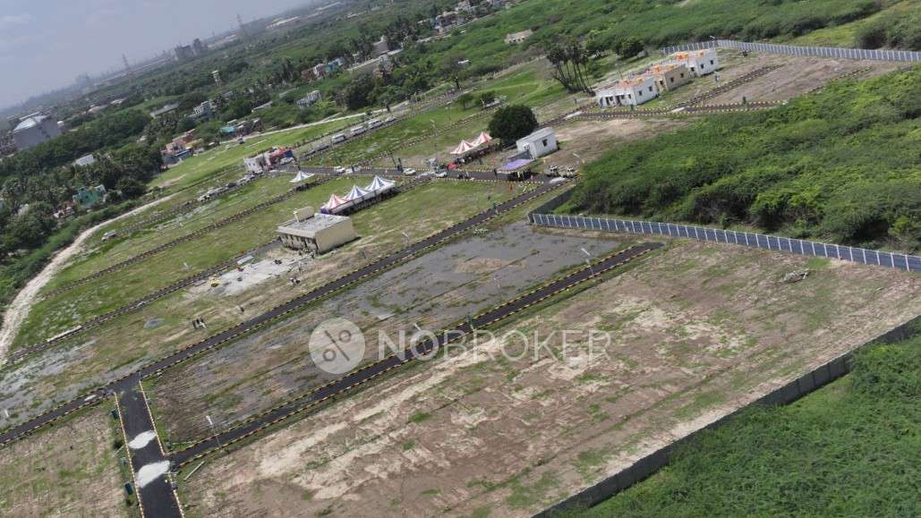 Plot For Sale  In Attipattu