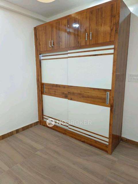 4 BHK Flat In Shree Shyam Apartments For Sale  In Sarfabad Village, Sarfabad, Sector 73