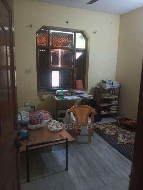 Single Room for Male In 3 BHK  In Dwarka More