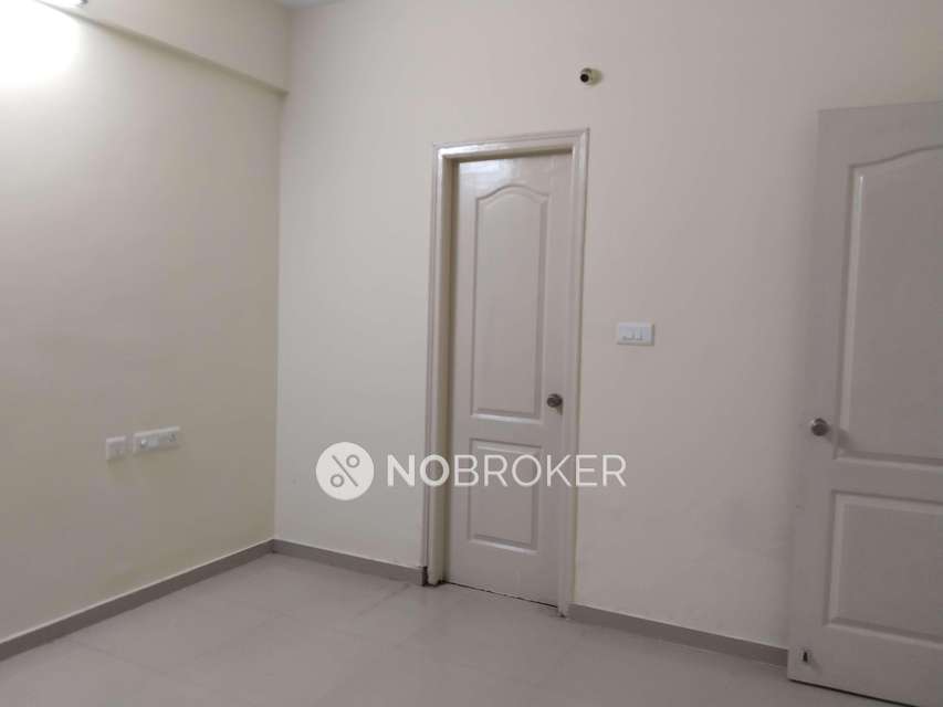 2 BHK Flat In Sri Vyshnavi Towers For Sale  In Kadugodi