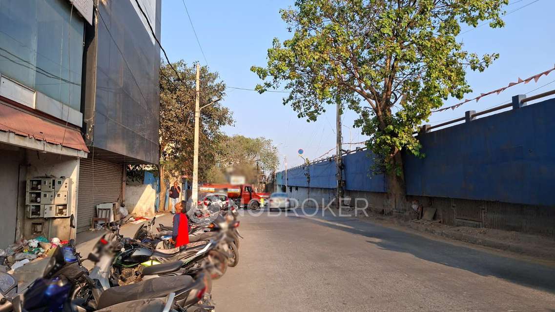 Showroom in 9th Cross Road, Bangalore for Rent 
