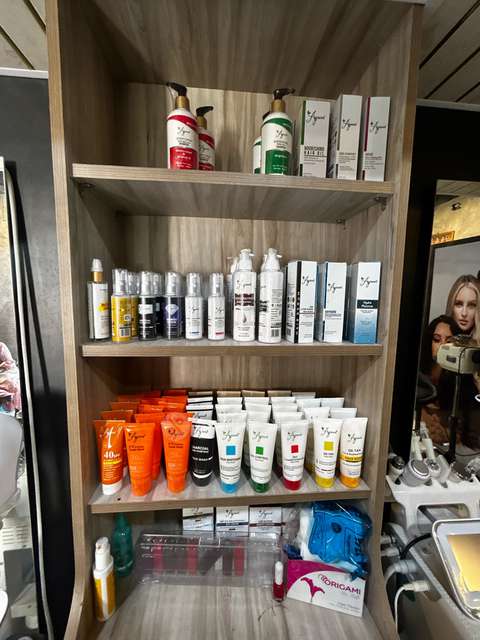 Shop in Madhanandhapuram Bus Stop, Chennai for sale 