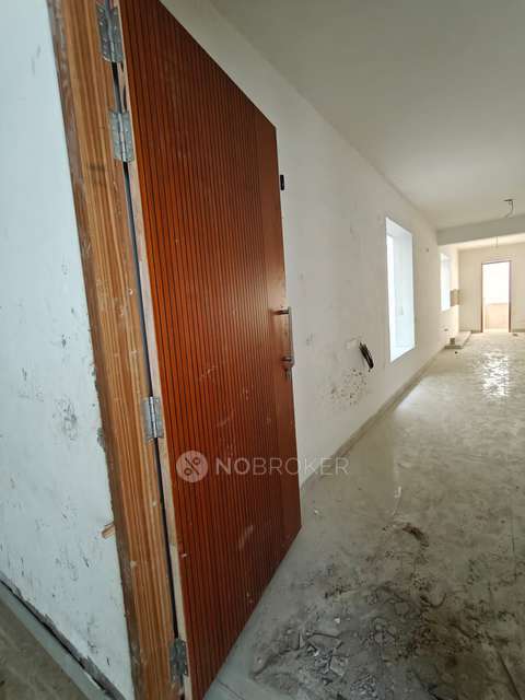 3 BHK Flat In A  Towers Constractions For Sale  In Manikonda