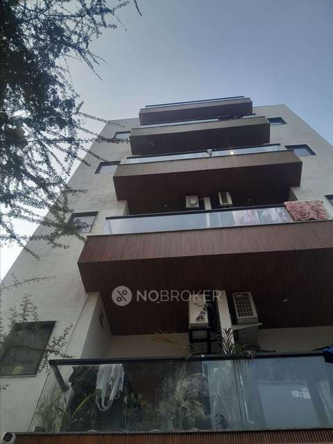 4+ BHK Flat For Sale  In Sushank Lok Phase 1, B Block, House No. 94, First Floor