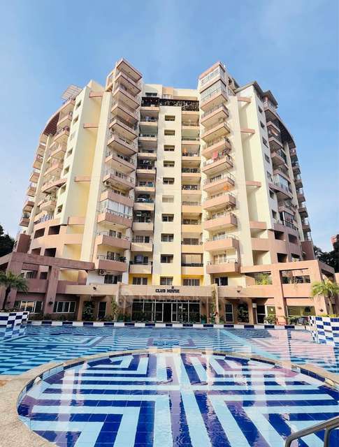 Single Room for  In 3 BHK  In Knightsbridge Apartments In Brookefield