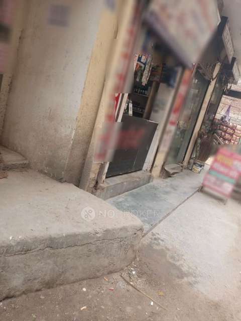 Shop in Nai Basti Dundahera , Greater_noida for sale 