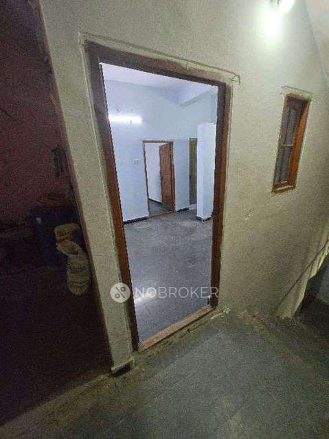 2 BHK Flat for Rent  In Banjara Hills