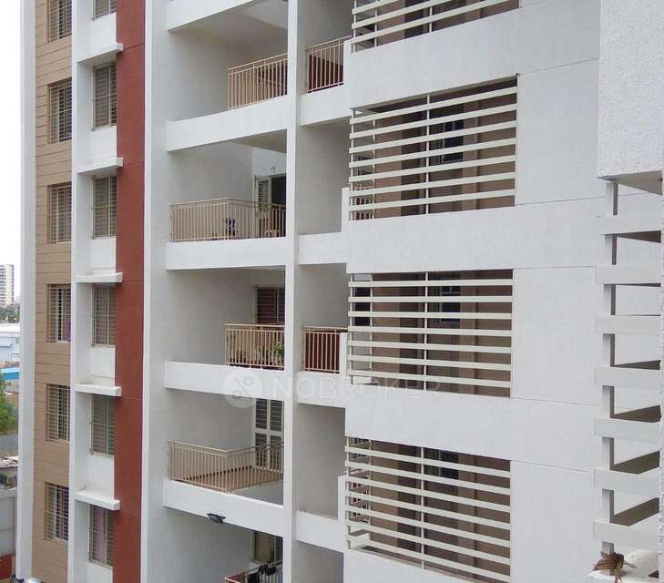 2 BHK Flat In Twin Arcs For Sale  In Pimpri-chinchwad