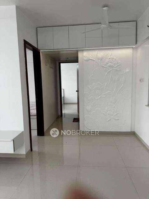 2 BHK Flat In Kohinoor Presidentia For Sale  In Ghorpadi