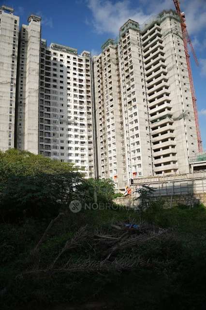 Shared Room for Male In 3 BHK  In Brigade  In  Bommasandra