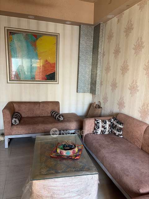 Single Room for Female In 2 BHK  In Paras Tierea In Sector 137