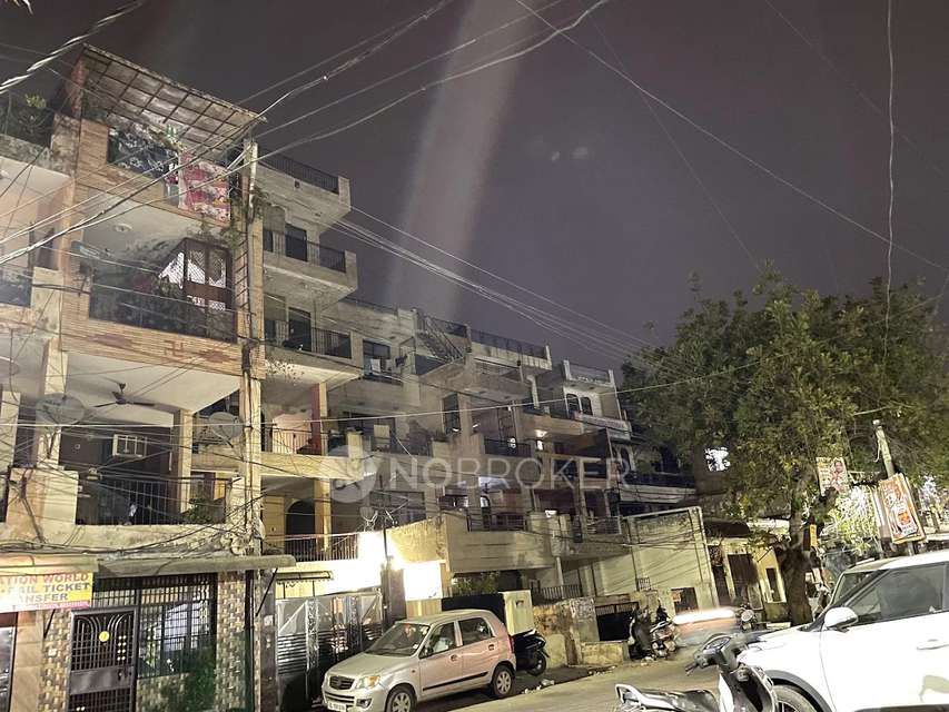 Shared Room for Female In 3 BHK  In Vijay Nagar Single Storey In Vijay Nagar