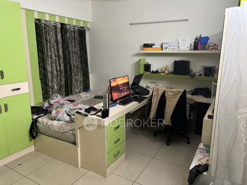 Single Room for Male In 3 BHK  In Saffron Square In Bellandur