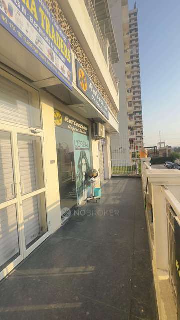 Shop in Gaur City 2, Greater_noida for sale 