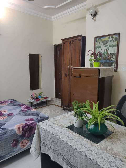 PG for Girls in Sector 27