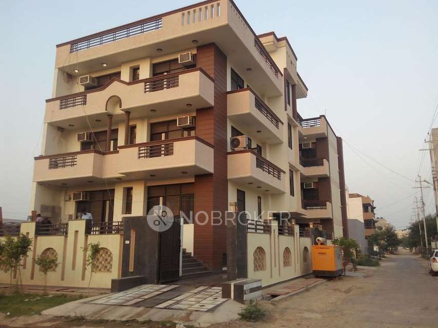 1 BHK Flat In The Royal Suites for Rent  In Sector 94