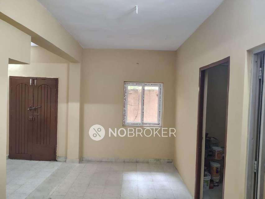 2 BHK Flat In Balakrishna Apartment for Lease  In Vadapalani