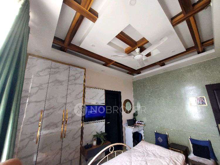 3 BHK Flat In Amrapali Platinum for Rent  In Shop No.5, Kamla Complex, Fng Service Rd, Near Parthala Bridge, Sector 121, Noida, Uttar Pradesh 201301, India