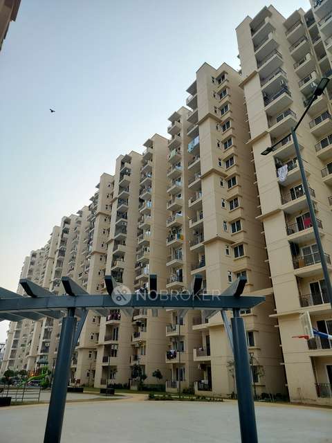 2 BHK Flat In Signature Global Orchard Avenue, Sector 93 For Sale  In Sector 93