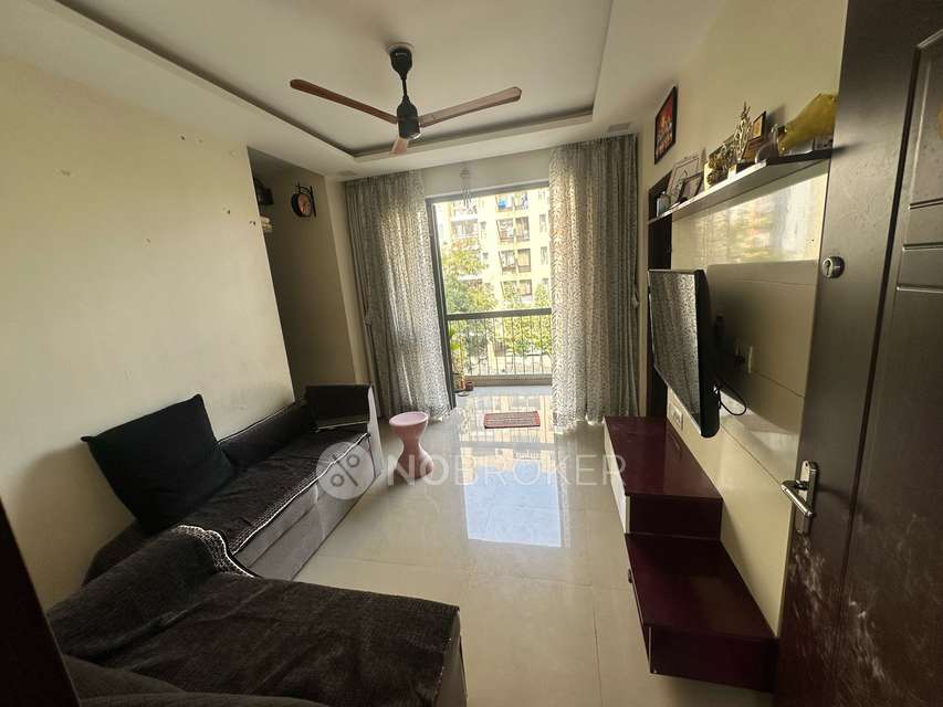 2 BHK Flat In Skyi Star Tower 3 For Sale  In Skyi Star Towers, Pune