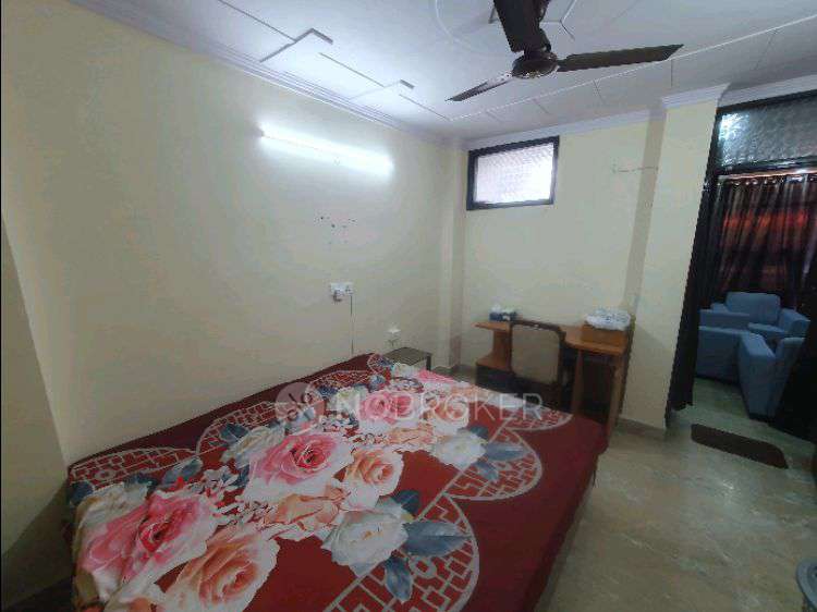 2 BHK House for Rent  In Radha Krishna Mandir, Pandav Nagar, Delhi (radha Krishna Temple)